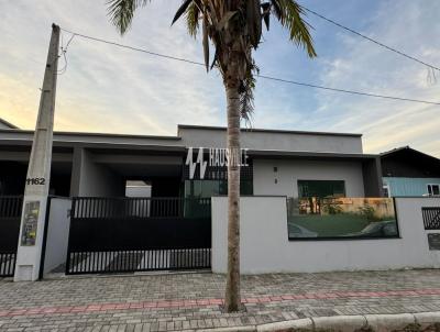 Casa para Venda, em Balneário Piçarras, bairro Itacolomi, 2 dormitórios, 2 banheiros, 1 suíte, 2 vagas