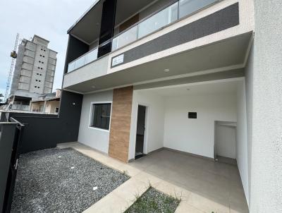 Casa para Venda, em Balneário Piçarras, bairro Itacolomi, 3 dormitórios, 3 banheiros, 1 suíte, 1 vaga