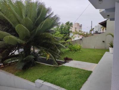 Casa para Venda, em Balnerio Cambori, bairro Praia dos Amores, 3 dormitrios, 3 banheiros, 1 sute, 3 vagas